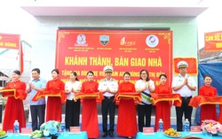 Lữ đoàn 682 bàn giao nhà cho gia đình Mẹ Việt Nam Anh hùng