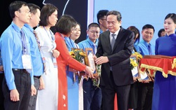 Tôn vinh 101 "thủ lĩnh" công đoàn: Lan tỏa bản lĩnh từ cơ sở
