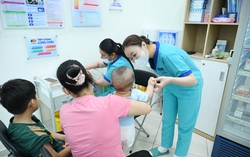Tay chân miệng, sốt xuất huyết, não mô cầu liên tục đe dọa trẻ nhỏ: Cảnh báo nguy cơ "dịch chồng dịch"