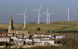 Xung đột tại Trung Đông thúc đẩy làn sóng năng lượng tái tạo toàn cầu