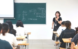 Hiệu trưởng trường đại học bắt buộc là tiến sĩ: Lo ngại tình trạng "mượn" nhân sự