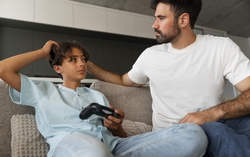 "Chiến dịch" kéo con trai lớp 12 khỏi trò chơi điện tử