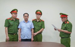 Bắt hiệu trưởng "ăn chặn" tiền của học sinh đồng bào dân tộc thiểu số