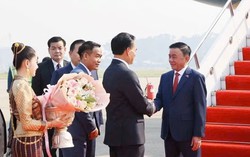 Thường trực Ban Bí thư Trần Cẩm Tú đến Vientiane, bắt đầu thăm chính thức Lào