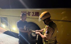 Chở quá 31 người, xe khách giường nằm bị phạt 77,5 triệu đồng