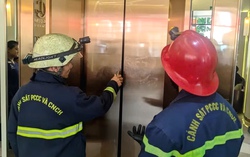 Giải cứu 7 phụ nữ mắc kẹt trong thang máy thẩm mỹ viện ở TPHCM