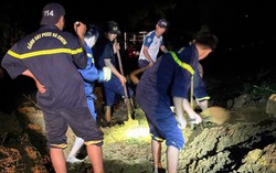 Xuyên đêm hỗ trợ người dân thoát khỏi vùng ngập lụt ở Cao Bằng