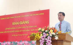 Trang bị nền tảng lý luận chính trị cho đảng viên mới và đối tượng kết nạp Đảng