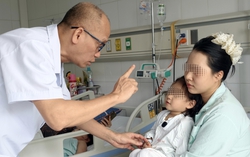 Que xiên thịt đâm xuyên vùng mắt bé gái 2,5 tuổi, gần chạm nền sọ não