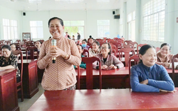 Phụ nữ xã An Ngãi Trung phát huy vai trò trong tuyên truyền tác hại của thuốc lá