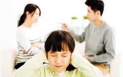 Những đứa trẻ tha thiết cầu xin bố mẹ ly hôn