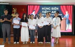 Sinh viên Học viện Phụ nữ Việt Nam thi hùng biện tiếng Anh