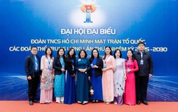 Khi người trẻ trở thành "lá chắn" trên không gian mạng