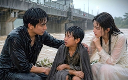 Thằng nhóc nhảy cầu trong đêm