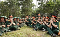 Thao trường đổ mồ hôi, tình đồng đội đong đầy
