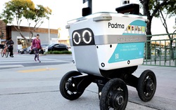 Robot giao hàng và cuộc cạnh tranh vỉa hè tại Los Angeles