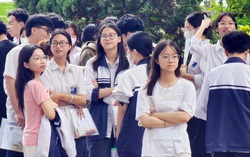 Hơn 1,2 triệu sĩ tử làm thủ tục dự thi tốt nghiệp THPT 2026: Hồi hộp trước giờ "vượt vũ môn"