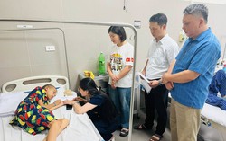 Mẹ con nam sinh khuyết tật thoát khỏi tử thần nhờ sự cưu mang của cộng đồng