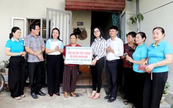 Hội LHPN Thanh Hóa trao kinh phí hỗ trợ xây dựng Mái ấm tình thương tại xã Hậu Lộc