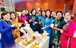 Ấn tượng không gian trưng bày "Phụ nữ khởi nghiệp, phát triển kinh tế và lan tỏa giá trị Việt"