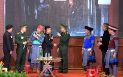 Lào Cai: Người dân biên giới học kỹ năng số và kiến thức pháp luật qua sân khấu hóa