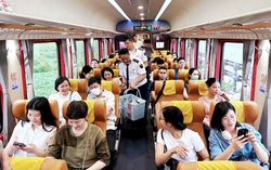 Khai trương "đoàn tàu Bạch Mai” đưa đón y bác sỹ đi làm Hà Nội-Ninh Bình