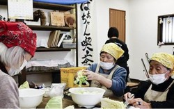 Tái cấu trúc lực lượng sản xuất trong bối cảnh già hóa dân số