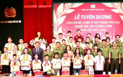 Công an Hà Nội tuyên dương con cán bộ, chiến sĩ và con đỡ đầu