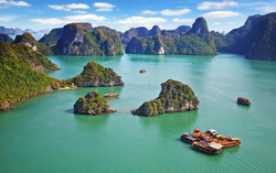Quảng Ninh: Cán mốc trên 10 triệu lượt khách du lịch trong 5 tháng năm 2026