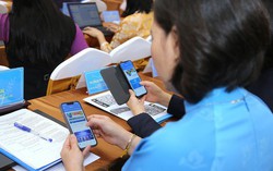 Sứ mệnh "giữ lửa" tư tưởng của phụ nữ - Bài cuối: "Những đóa hồng thép" trên không gian mạng