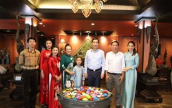 Đại sứ quán Việt Nam tại Thái Lan tri ân một số gia đình kiều bào có công