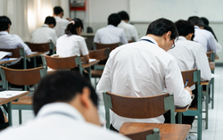 Gian lận điểm thi ở Tuyên Quang: Đừng để áp lực thành tích đẩy trẻ vào khủng hoảng tâm lý