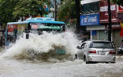 Bao giờ Thủ đô hết cảnh "phố cũng như sông"?