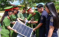 Quảng Ninh: Ra mắt công trình "Ánh sáng xanh vùng biên"