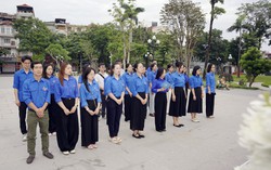 Đoàn Thanh niên TƯ Hội LHPN Việt Nam dâng hương tại Tượng đài Anh hùng liệt sĩ Võ Thị Sáu