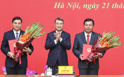 Thủ tướng trao quyết định giao Quyền Bộ trưởng Bộ Nội vụ và bổ nhiệm Thứ trưởng Thường trực Bộ Dân tộc và Tôn giáo