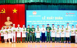 TPHCM: Bác sĩ quân y về vùng căn cứ khám bệnh, cấp thuốc miễn phí cho bà con