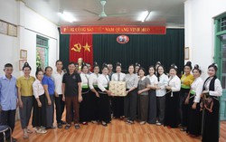 TƯ Hội LHPN Việt Nam tham quan, khảo sát mô hình "Gia đình hạnh phúc" tại Điện Biên