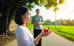 Mẹ “buông tay” để con tìm lối đi riêng