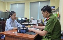 Bán thực phẩm chức năng giả "tăng cường bản lĩnh đàn ông", cô gái bị khởi tố