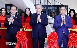 Top Vietnamese leader attends inauguration of Vietnam House, meets Vietnamese community in Australia