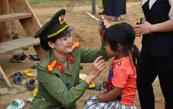 Phụ nữ Công an TP Đà Nẵng và những “trái ngọt” từ chương trình “Mẹ đỡ đầu”