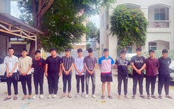 Chạy xe tới 130 km/h, rú ga nẹt pô gây náo loạn đường phố, 12 đối tượng bị bắt