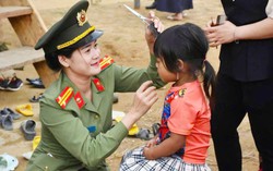 Phụ nữ Công an TP Đà Nẵng và những "trái ngọt" từ chương trình "Mẹ đỡ đầu"