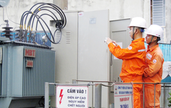 Điện lực Tủa Chùa đóng điện 3 trạm biến áp phục vụ nhân dân đón Tết Độc lập 