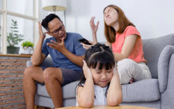 Đừng để dạy con thành “cuộc chiến” của vợ chồng