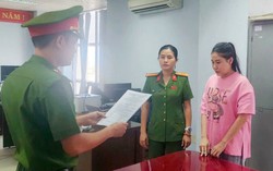 Nữ nhân viên bán ô tô nhận tiền đặt cọc của khách rồi mang đi trả nợ