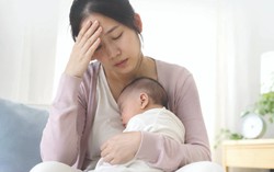 Kiệt sức sau sinh, người mẹ cần làm gì?
