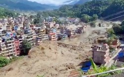 Thảm họa lũ quét Nepal bắt đầu từ sự sụp đổ của một dòng sông băng ở Himalaya