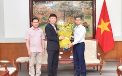 Đội tuyển bóng đá Việt Nam nhận quà của Thủ tướng Chính phủ